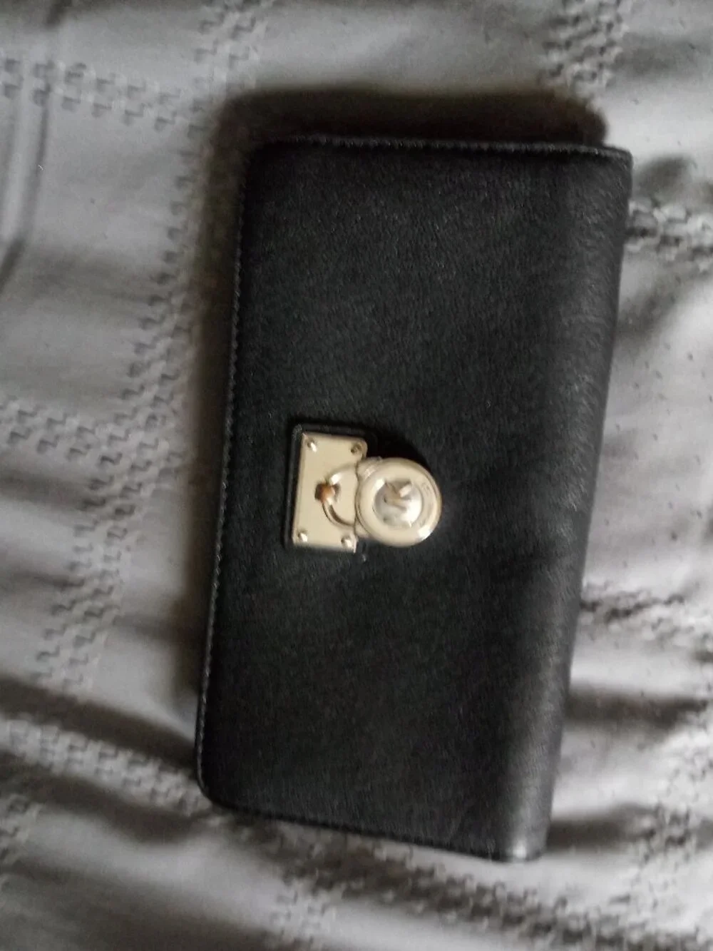 Auth Michael kors wallet zip around organizer credit cards zipper compartmet